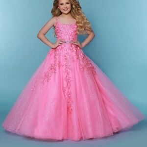 Princess by 2Cute pink pageant dress little girl size 8, new with tags